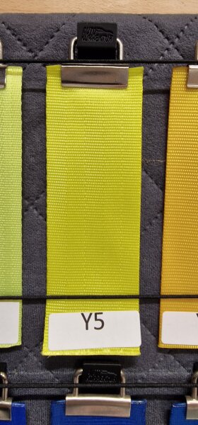 Y5 - yellow